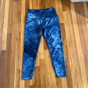 Beyond Yoga Like New Blue Tie Dye Cropped Leggings Large